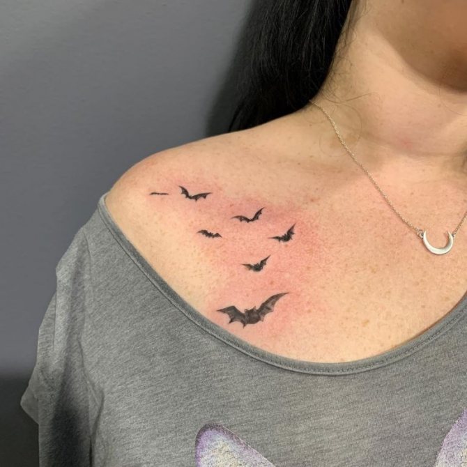 šikšnosparnio tatuiruotė
