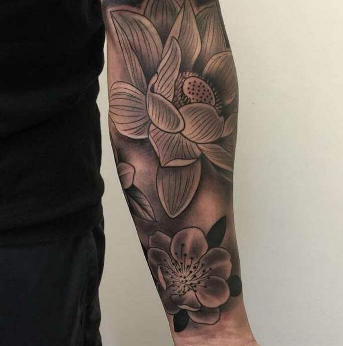 význam lotosového tetování na ruce