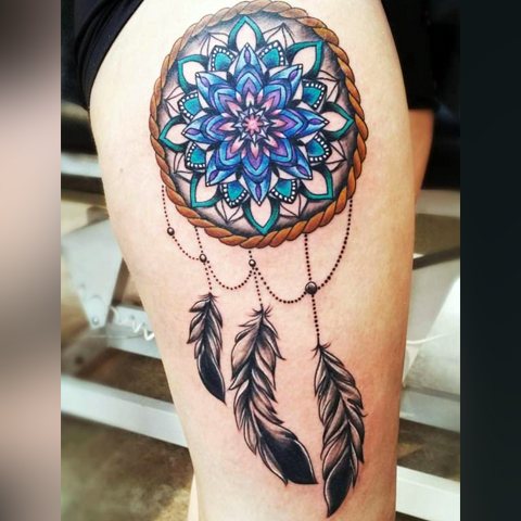 Tetovējums sapņu ķērājs ar lotosu kā mandalu