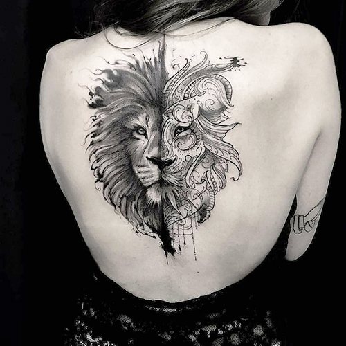 Tetoválás oroszlán lányoknak. Jelentése, fotó karon, lábon, háton, csípőn, vállon, csuklón, lapockán, lapockán.
