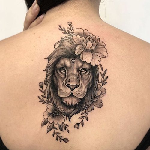 Татуировка лъвица за момичета. Значение, снимка на ръката, крака, гърба, бедрото, рамото, китката, раменната лопатка