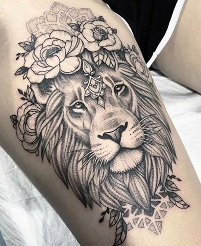 女の子のための雌ライオンのタトゥー。腕、脚、背中、腰、肩、手首、肩甲骨の意味・写真