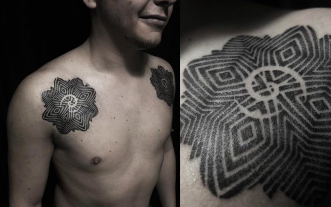 Tetovanie mandaly na mužských kľúčnych kostiach