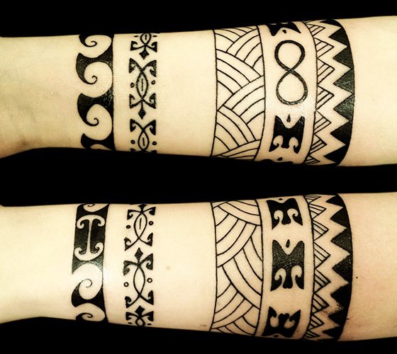 Maori tetoválás. Vázlatok, fotók, jelentések az alkaron, lábon, vállon, vádlin, ujjon.