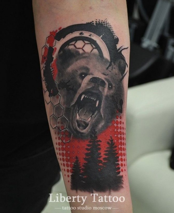 татуировка мечка реализъм треш полка ръка