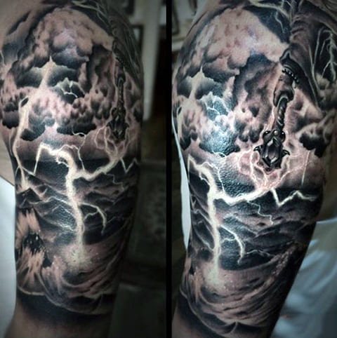 Vyro peties žaibo tatuiruotė - nuotrauka