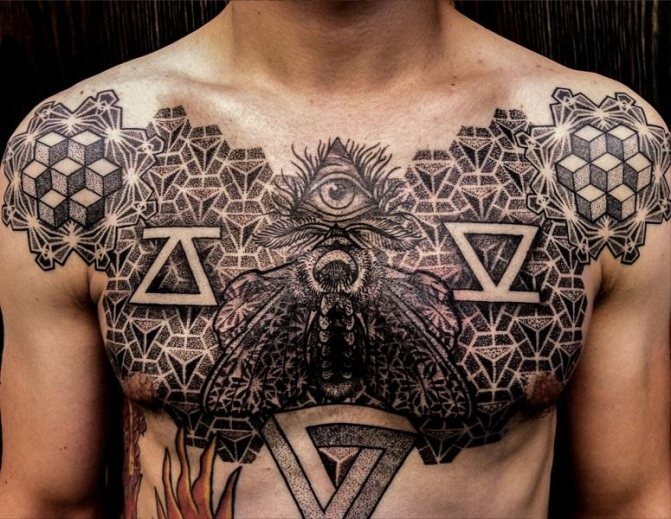 Tetovanie muža čiernobiele na hrudi 3d vševidiace oko