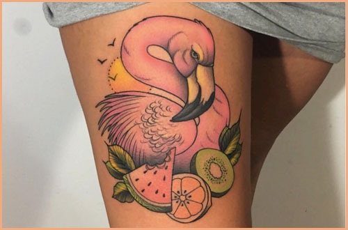 Tetovējums uz gūžas meitenēm, foto. Skaisti raksti, mežģīnes, ziedi, skices, uzraksti ar tulkojumu