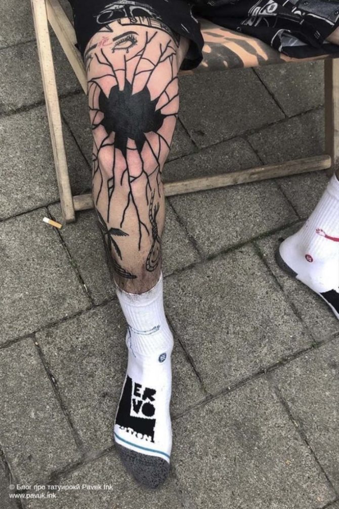 tatuaggio sulle ginocchia 14