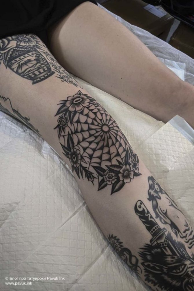 tatuaj pe genunchi 33