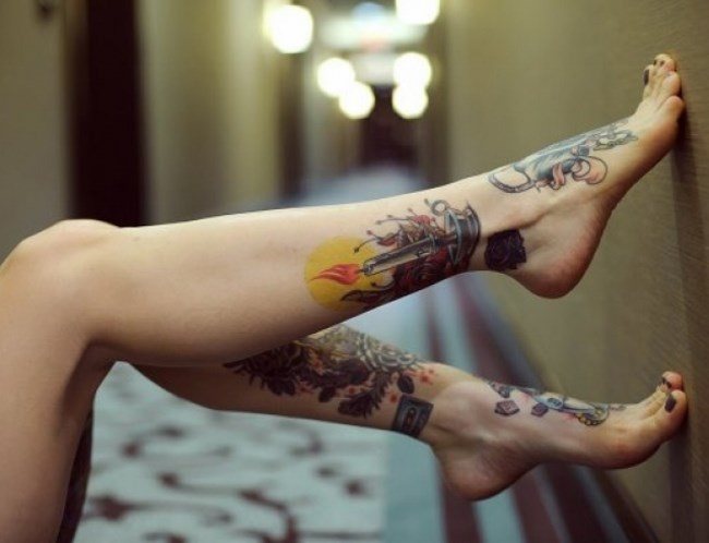 Tetoválás a lábon lányoknak. Fotók és jelentések a női tetoválásokról, minták, minták, gyönyörű, kicsi, eredeti