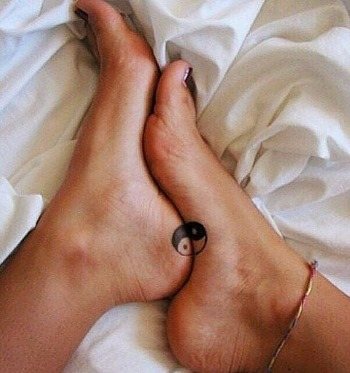 Tetoválás a lábon lányoknak. Fotó és jelentése női tetoválások, minták, minták, gyönyörű, kicsi, eredeti