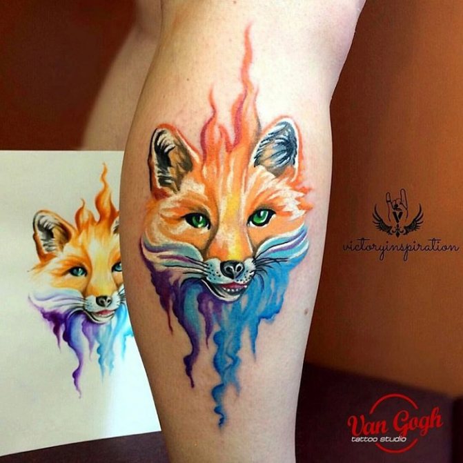 Τατουάζ αλεπού ακουαρέλα στο πόδι