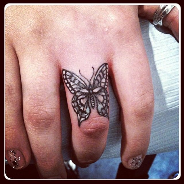 Tatuointi sormiin tytöille. Pienien tatuointien merkinnät, mallit ja niiden merkitys