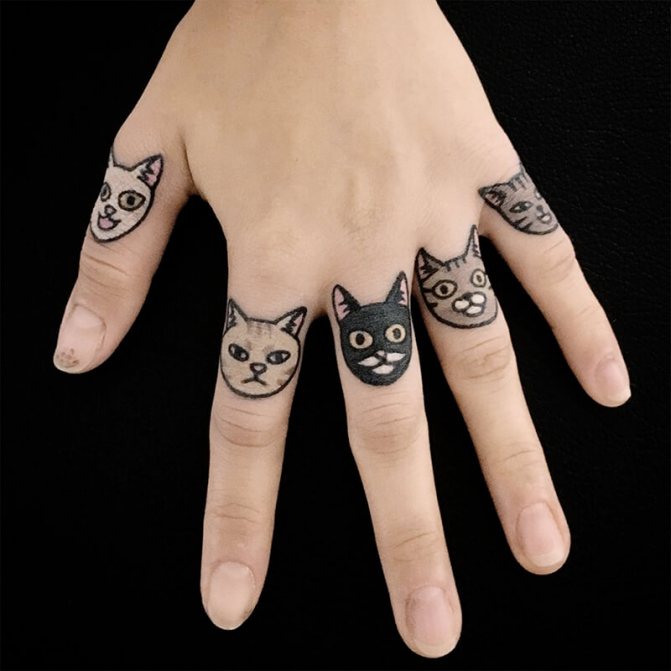 指のタトゥー - Tattoo on finger