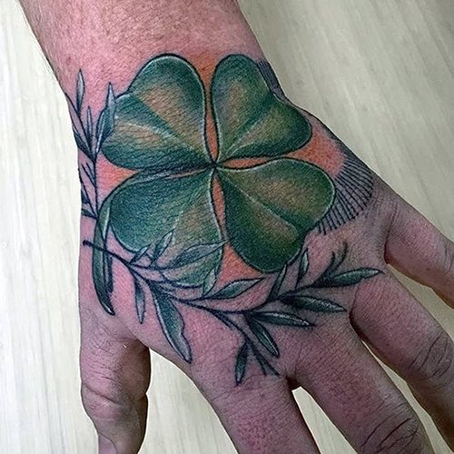 Tatuering på händer för män med betydelse, betydelser, översatta slaviska inskriptioner, latin, keltiska mönster