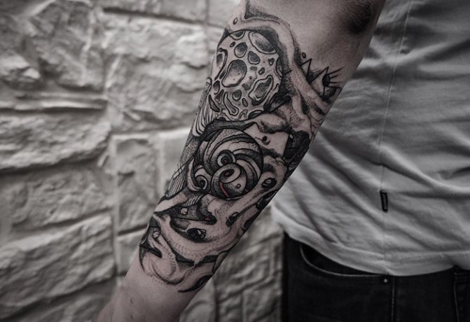 Τατουάζ στο χέρι