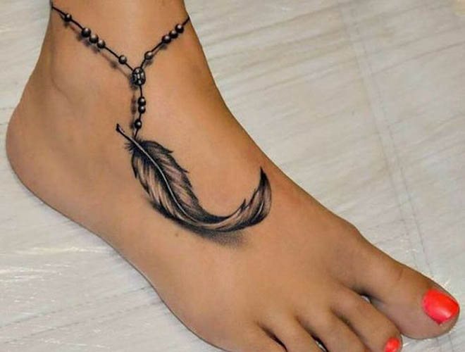 足首のタトゥー女性の意味。写真、意味