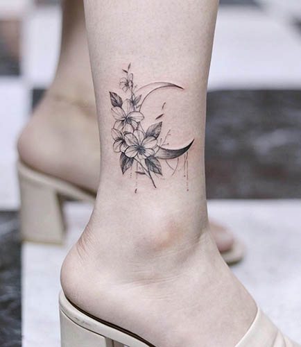 Tatuiruotė ant kulkšnies moters su reikšme. Nuotrauka, reikšmė