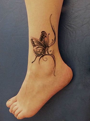 Tatuaj pe glezna de sex feminin cu semnificație. Fotografie, semnificație