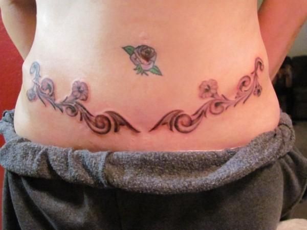 Strækmærke overlay tatovering