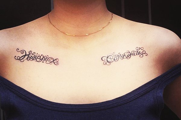 Tetovacie nápisy na kľúčnej kosti pre dievčatá v latinských prekladoch. Fotografie, náčrty