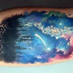 Tatuiruotė dangus ant kojos