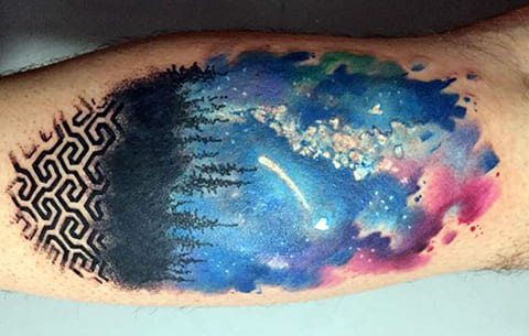 Tattoo hemel op zijn been