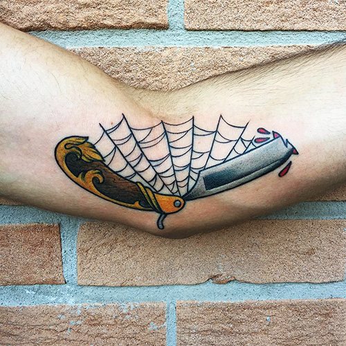 Tattoo Papillon -veitsi. Kuva, merkitys, luonnoksia ruusu, kirjoitus, hämähäkinverkko