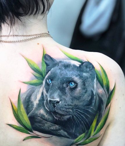 Panther tatuaj pentru fete. Semnificație, fotografie, pe braț, pe picior, pe umăr, pe spate, în partea inferioară a spatelui
