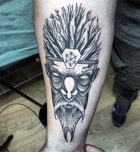 Tatuaj de Perun