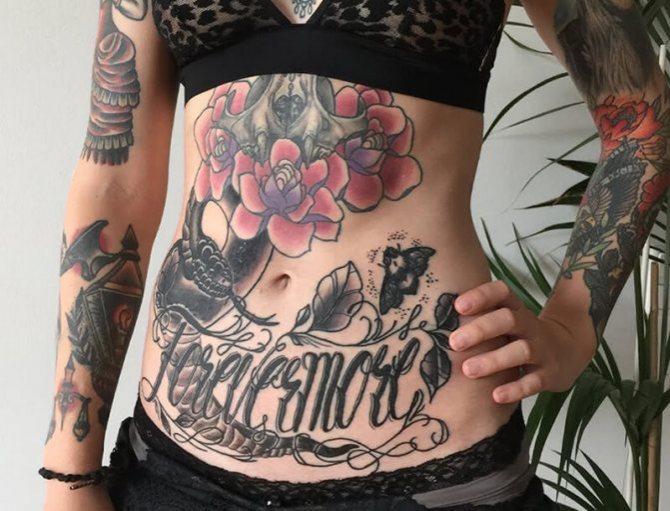 Tatuiruotė po nėštumo - Tatuiruotė ant pilvo po gimdymo
