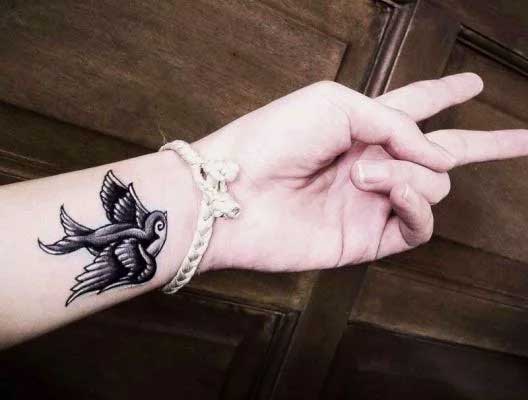 Uccello tatuato