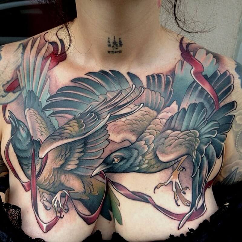 Tattoo vogels - Tattoo van een vogel op borst