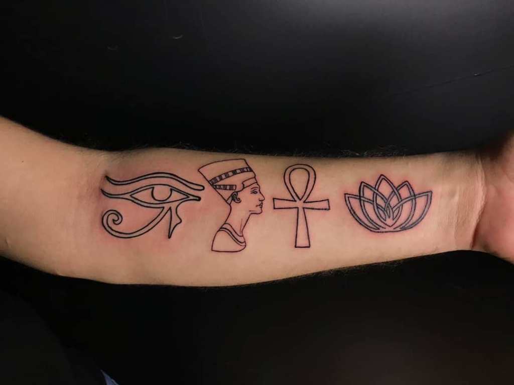 Tatuaggio con tema egiziano