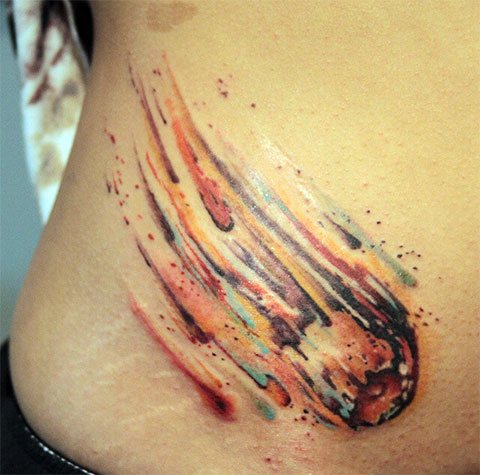 Tatuagem com um cometa