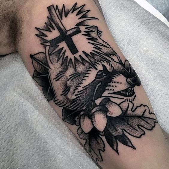 Kryžius apversta tatuiruotė
