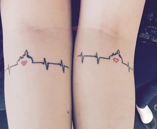 Tatuaj cu puls - mic și simbolic