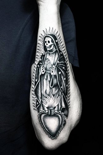 Tatuaggio di Santa Muerte per donne, uomini. Significato, disegni, foto