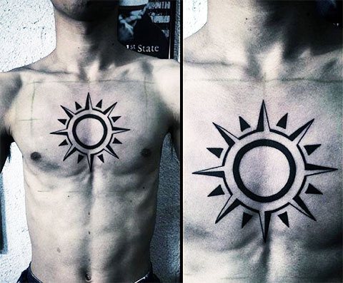 Татуировка слънце на гърдите