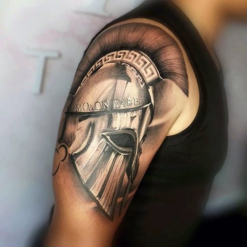 Spartansk hjelm-tatovering. Betydning, skitser, fotos