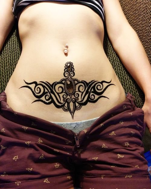 Tetoválás buborék lányoknak. Vázlatok, jelentés, fotók