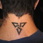 Τατουάζ τριγώνου