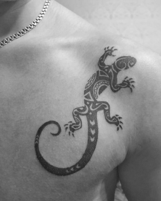 tatuagem ao estilo polinésio