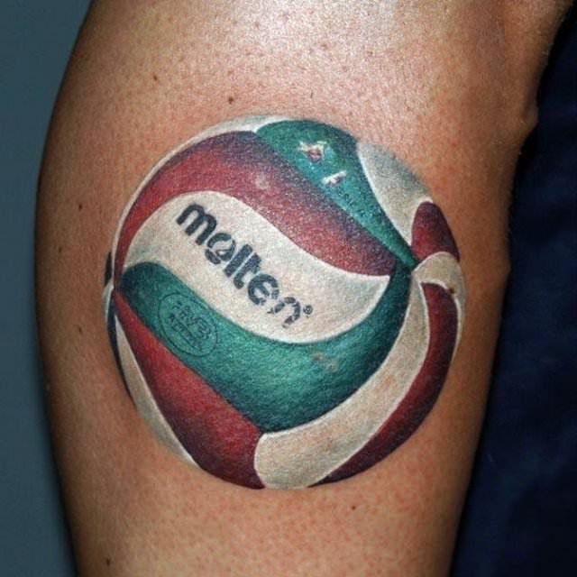tetováló labda