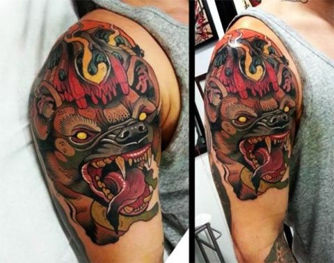 Tetovanie vlka v ázijskom štýle na ramene