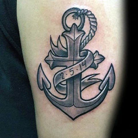 Tatuaj Anchor pe umăr