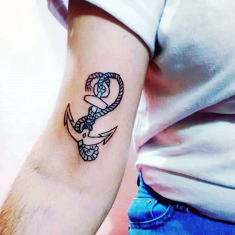 Tatuaj Anchor pe mână