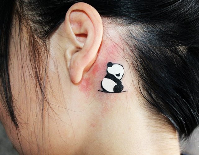Tetovējums aiz auss meitenēm. Foto, skices, nozīme