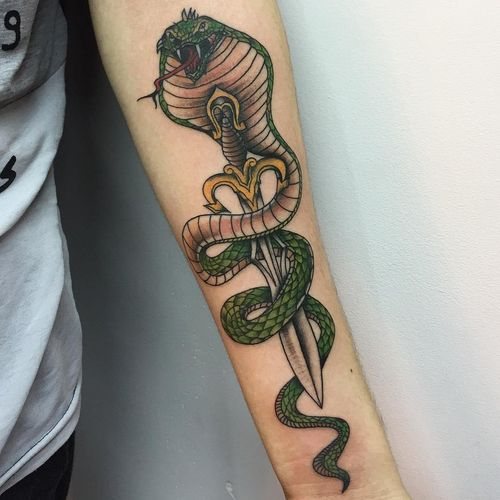 蛇のタトゥー。女の子、男性のための意味、スケッチ、写真